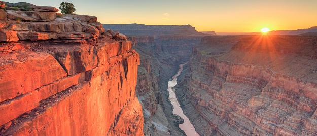 Click to Enlarge

Name: canyon.jpg
Size: 272 KB