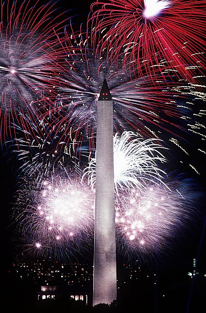 Click to Enlarge

Name: Fourth_of_July_fireworks_behind_the_Washington_Monument,_1986.jpg
Size: 1.2 MB