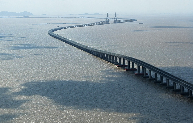 Click to Enlarge

Name: donghai_bridge.jpg
Size: 335 KB