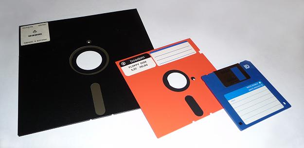 Click to Enlarge

Name: Floppy_disk_2009_G1.jpg
Size: 1.5 MB