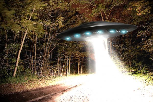 Click to Enlarge

Name: ufo_by_paullus23-d4hbkwi.jpg
Size: 837 KB
