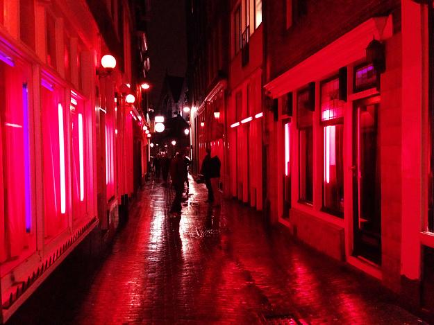 Click to Enlarge

Name: rld-alley.jpg
Size: 196 KB