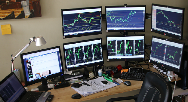 Click to Enlarge

Name: My workstation.png
Size: 1.2 MB