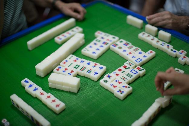 Click to Enlarge

Name: mahjong_table.jpg
Size: 337 KB