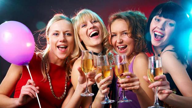 Click to Enlarge

Name: Sekt trinken.jpg
Size: 76 KB