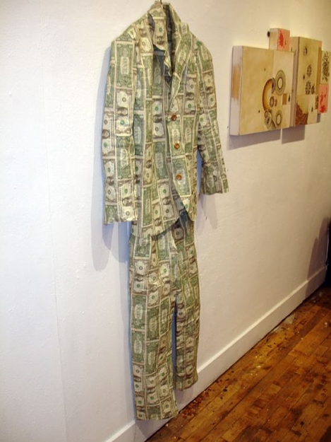 Click to Enlarge

Name: _____money-suit_opt.jpg
Size: 55 KB