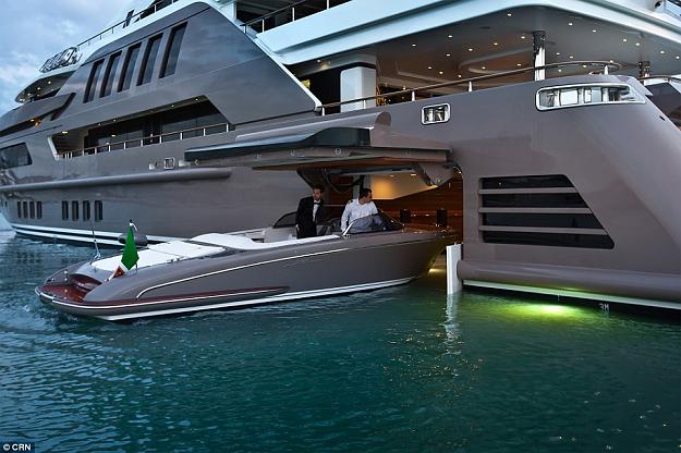 Click to Enlarge

Name: 1412261090397_wps_4_jade_yacht_with_garage.jpg
Size: 145 KB