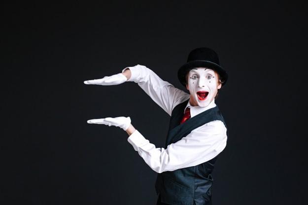 Click to Enlarge

Name: mime-holds-his-palms-parallel-in-the-air_1304-2809.jpg
Size: 25 KB