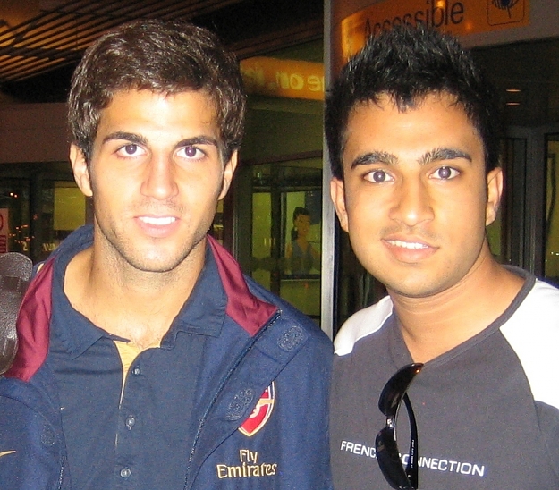 Click to Enlarge

Name: me and cesc.JPG
Size: 339 KB