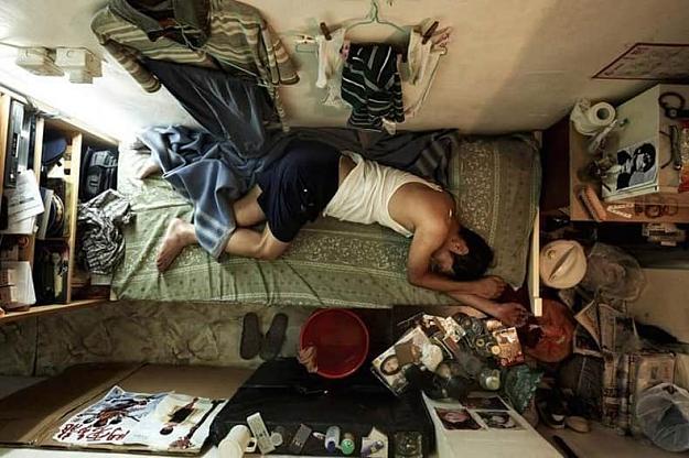 Click to Enlarge

Name: Hong-Kong-Are-Moving-Into-20-Sq-ft-Coffin-Homes-min.jpg
Size: 50 KB