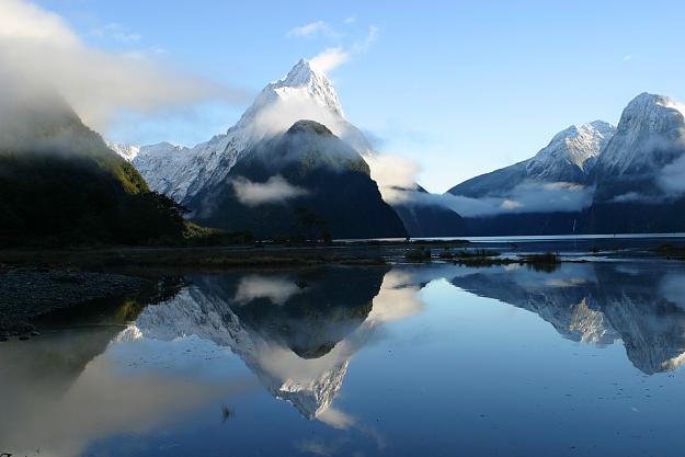 Click to Enlarge

Name: Milford Sound - Reflections.JPG
Size: 1.6 MB