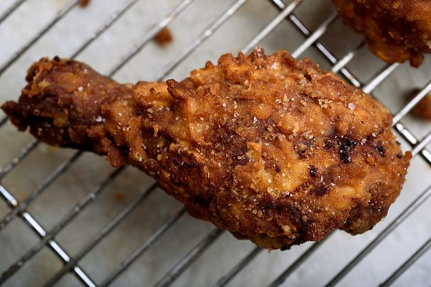 Click to Enlarge

Name: 28COOKING-FRIEDCHICKENGUIDE13-superJumbo.jpg
Size: 582 KB