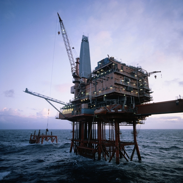 Click to Enlarge

Name: oil-rig.jpg
Size: 400 KB