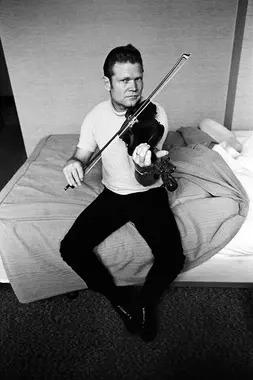 Click to Enlarge

Name: vassar clements 2.jpg
Size: 27 KB