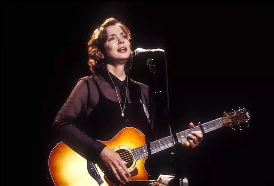 Click to Enlarge

Name: Nanci Griffith 1.jpg
Size: 37 KB