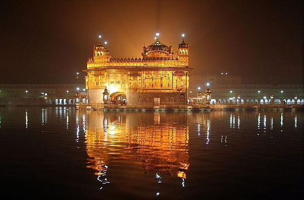 Click to Enlarge

Name: 800px-Amritsar-golden-temple-00.jpg
Size: 66 KB