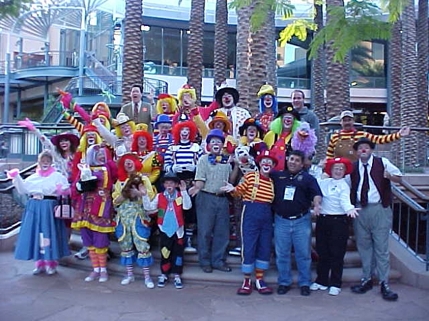 Click to Enlarge

Name: palhacos.jpg
Size: 58 KB