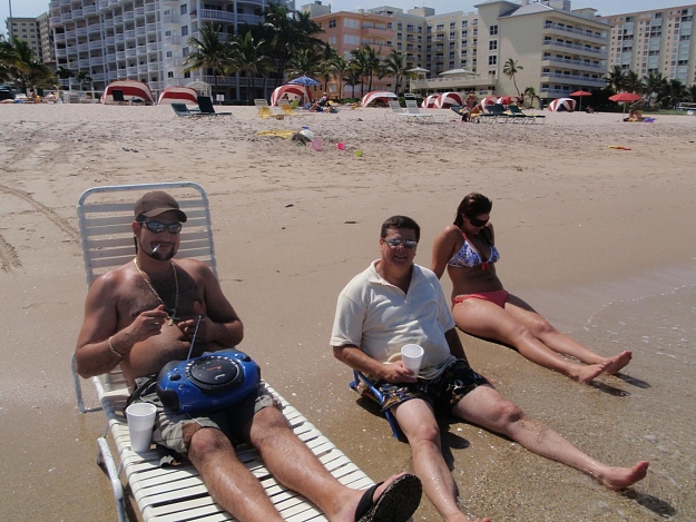Click to Enlarge

Name: beachcomber weekend 023.jpg
Size: 218 KB