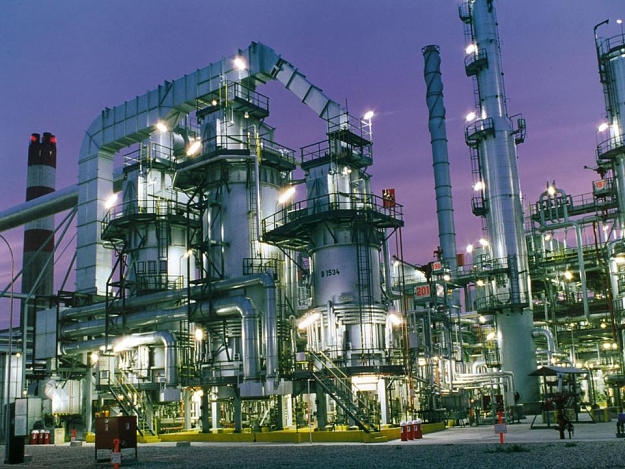 Click to Enlarge

Name: oil refinery.jpg
Size: 119 KB