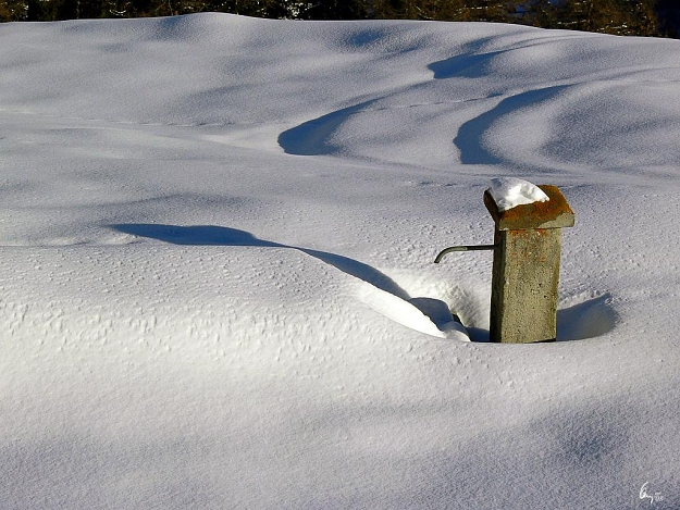 Click to Enlarge

Name: Winter_Tour,_Valais,_Switzerland.jpg
Size: 141 KB