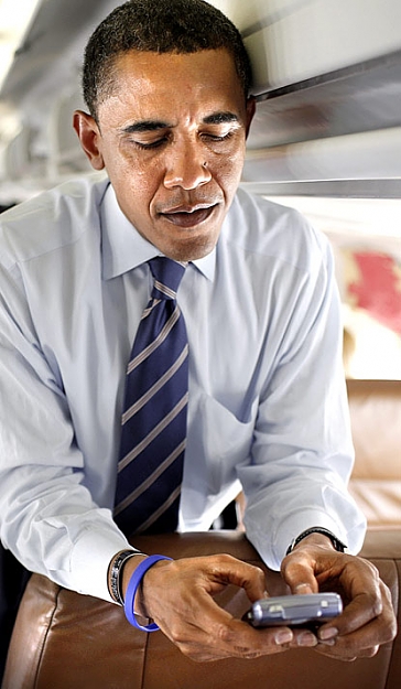 Click to Enlarge

Name: obama-blackberry-415x712.jpg
Size: 66 KB