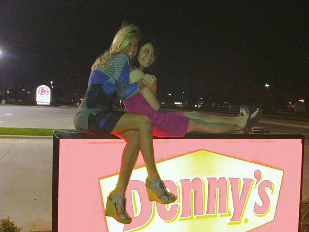 Click to Enlarge

Name: 10-JB-Dennys.jpg
Size: 55 KB